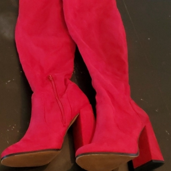 Jessica Simpson, Red Suede over the knee boot - Picture 7 of 7